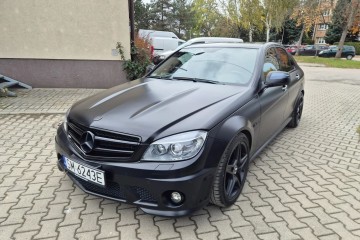 C63 AMG Japonia bezwypadkowy piękny stan